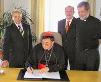 Eintrag Kardinal ins Goldene Buch